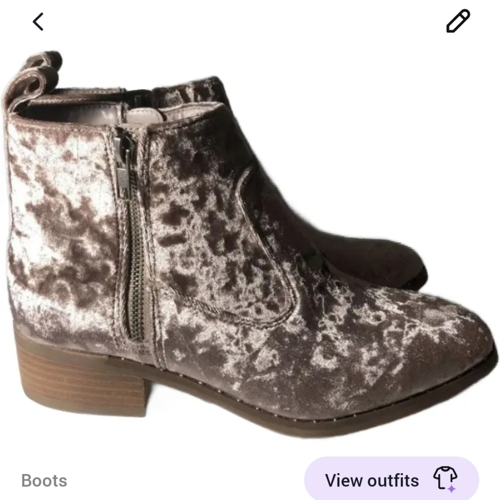 American Eagle crushed velvet booties